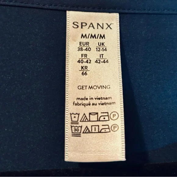 Spanx Shirt Medium pleated bottom cap sleeve Size Medium Navy Blue - Picture 5 of 5
